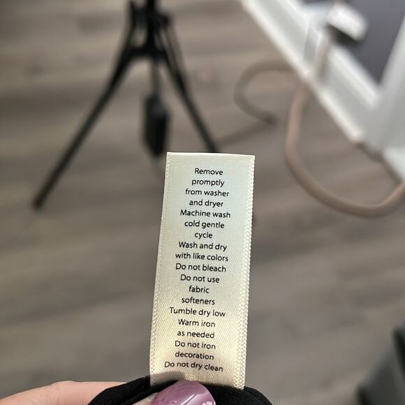 Reactivate Black and Blue Athletic Leggings Size Medium - Picture 9 of 9